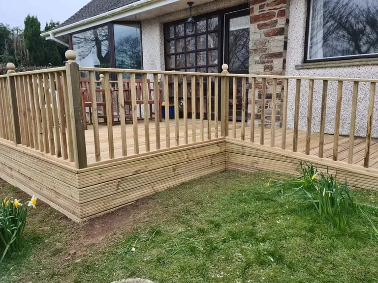Raised timber deck with a spindle balustrade