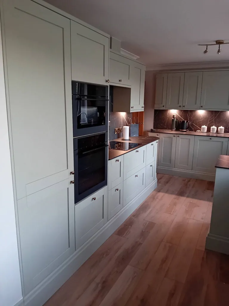 Sage shaker tall units with built-in double oven