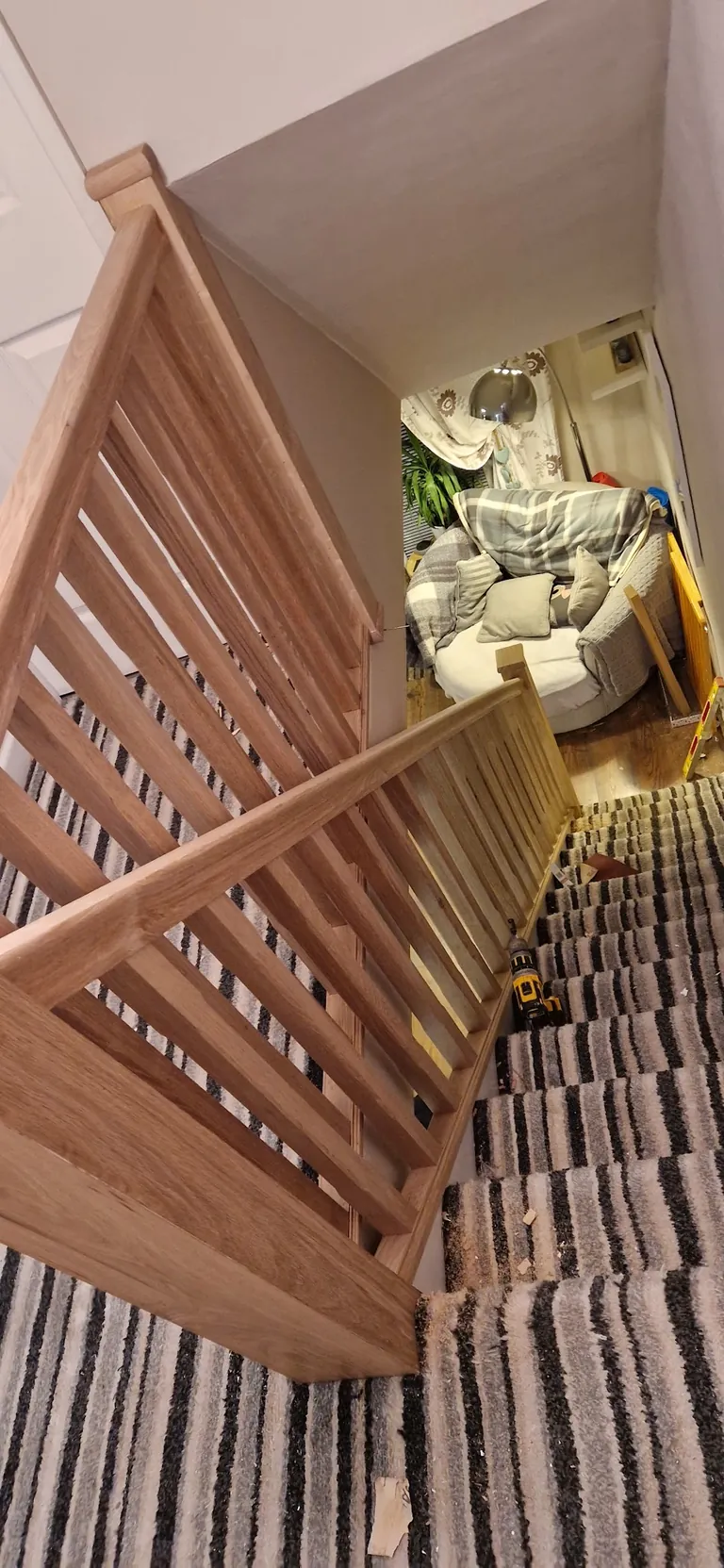 Oak staircase with turned spindles